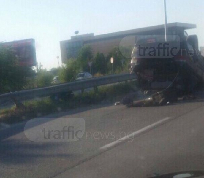 20-годишен младеж е бил зад волана на БМВ-то, преобърнало се по таван на изхода на Пловдив