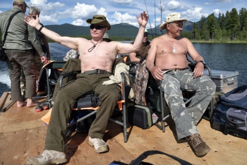 Путин се разголи и се отдаде на почивка СНИМКИ