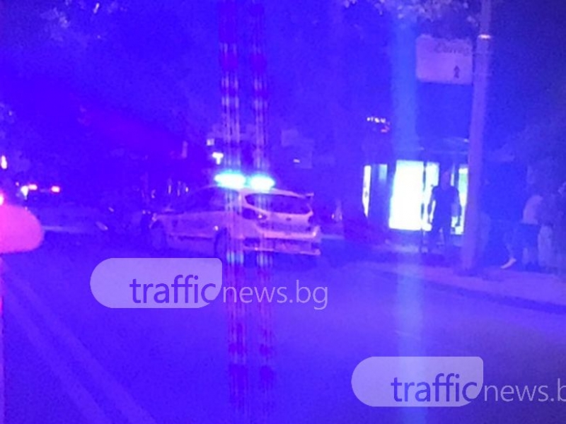 Отново моторист на земята! Такси удари мотоциклет на бул. “Христо Ботев“ СНИМКА