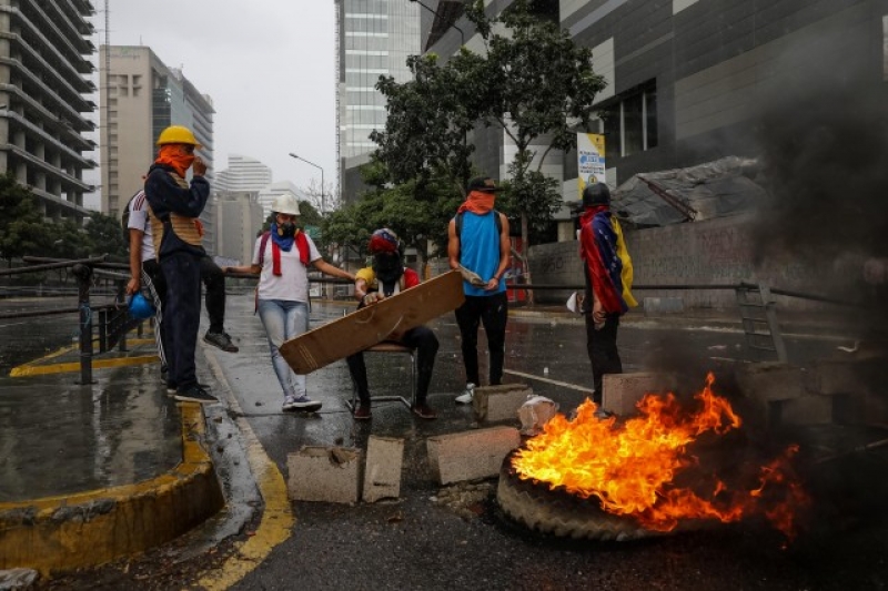 Опит за военен преврат във Венецуела, има жертви