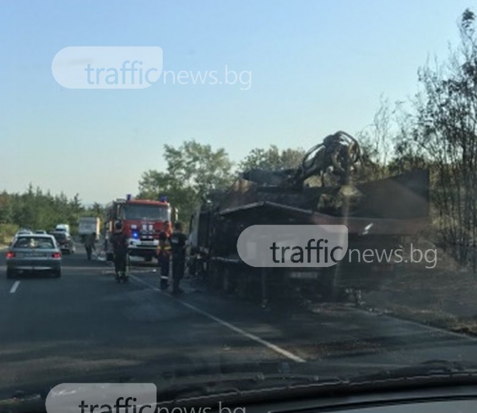 Камион изгоря край Песнопой, предизвика задръстване СНИМКИ