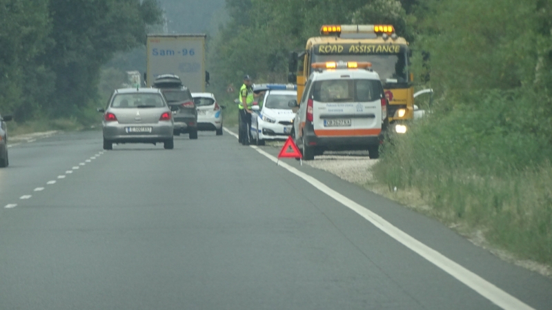 Тежка катастрофата на пътя Сопот – Микре! Четирима души са пострадали