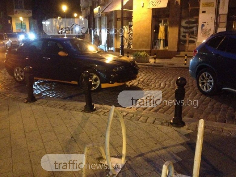 Шофьор запуши улица в центъра на Пловдив, а след това се скара на минувачите