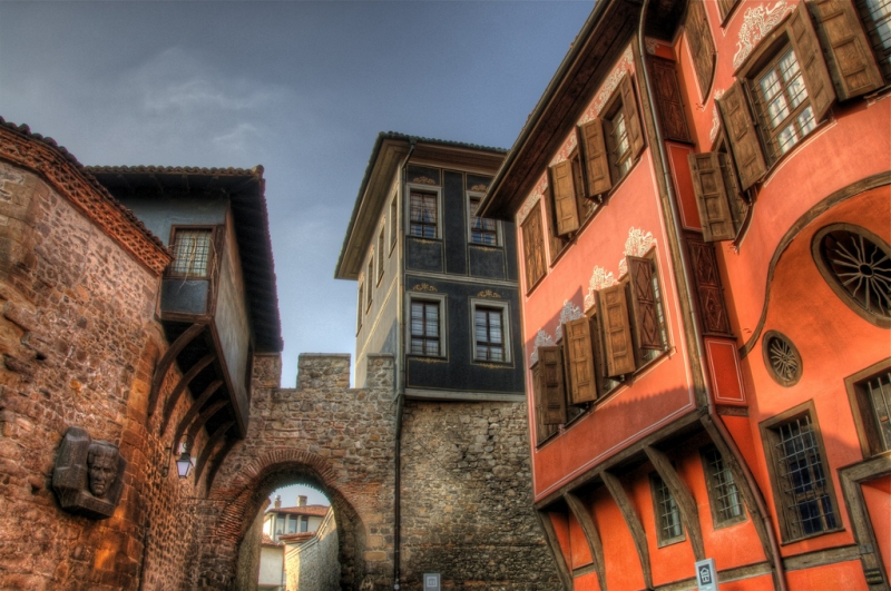 15 къщи в Стария град чакат нови собственици, цените са от 87 000 до 550 000 евро
