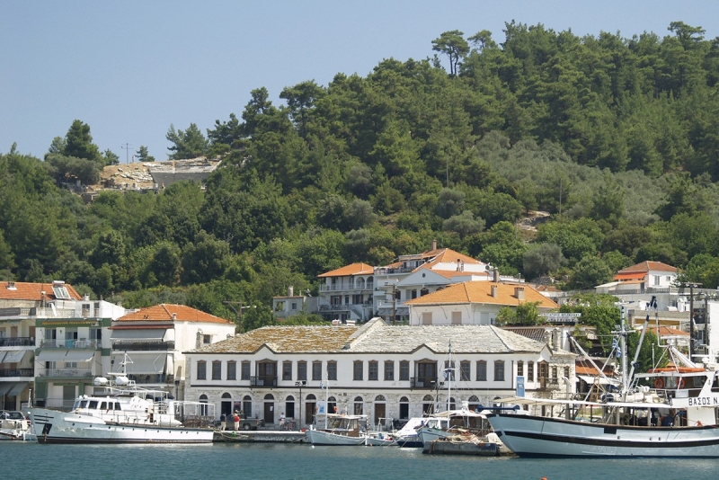 Столицата на Тасос съблазнява пловдивчани с уникални таверни и търговска улица СНИМКИ