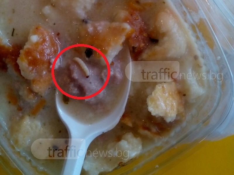 Пловдивчанин откри червей в храната, която купи за детето си СНИМКА