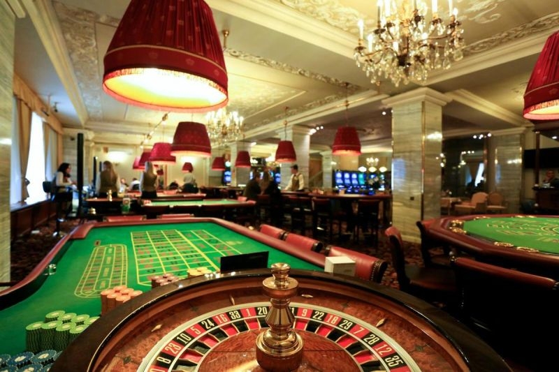 Пороци пълнят държавната хазна: Пловдивско казино плаща 1,4 милиона данък на година