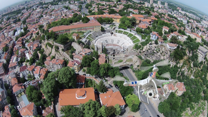 Главната улица на Пловдив става градина! Градът е домакин на фестивала DroneUp