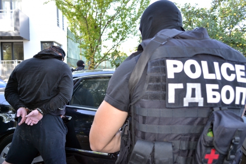 Масови арести на телефонни измамници след спецакция на полицията
