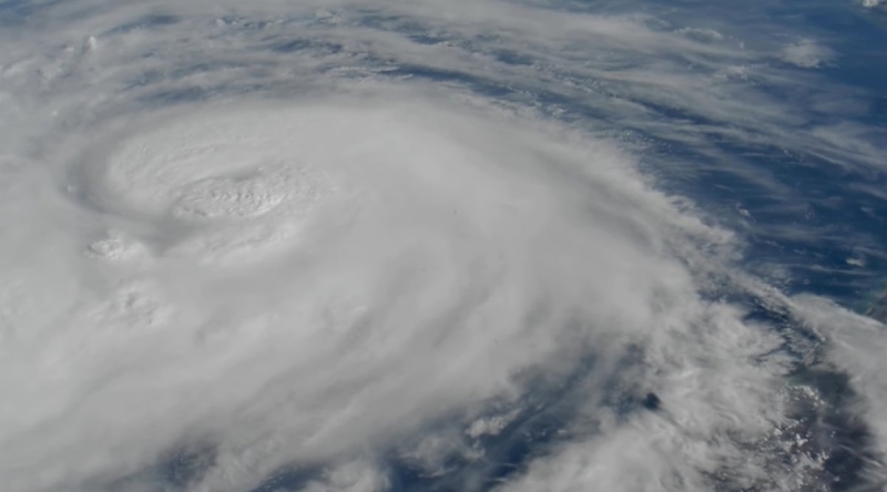 Най-силната буря от 12 години насам удря САЩ, НАСА разпространи смразяващи СНИМКИ