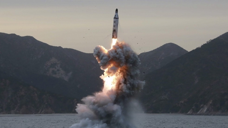 Северна Корея пак изстреля ракети, всичките били с технически проблеми