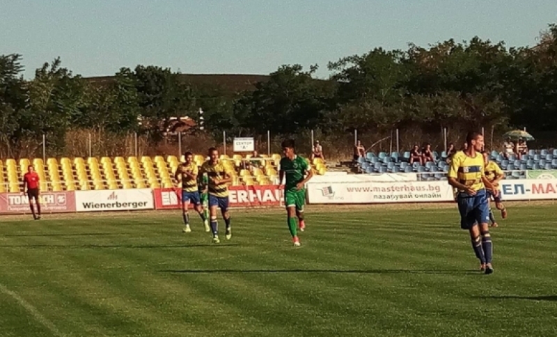 Марица удари Нефтохимик в Бургас с два гола след почивката