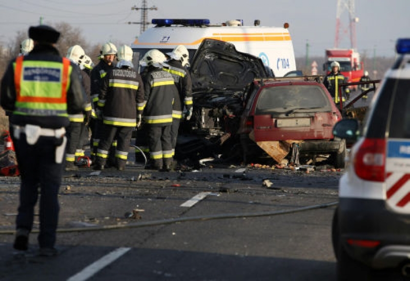 Двама българи загинаха, а други двама са ранени при катастрофа в Унгария