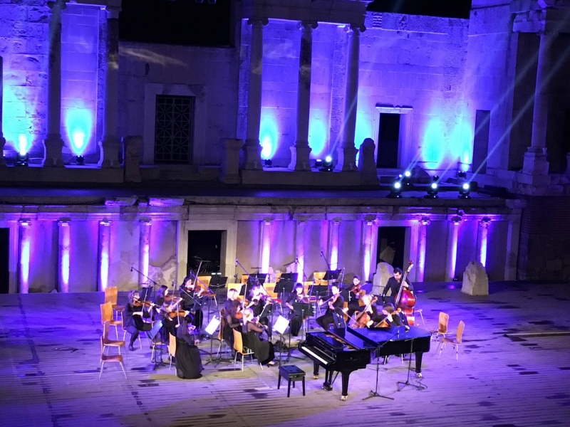 Талантливи българчета свириха  с Виенския камерен оркестър на Античния