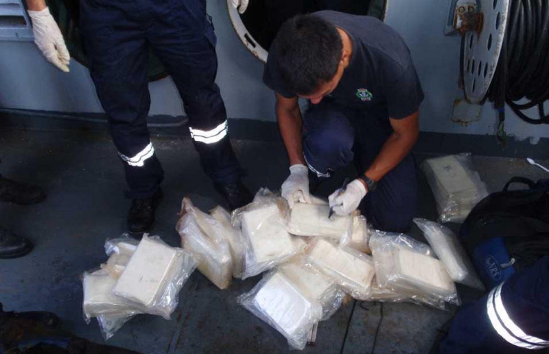 Удар на Криминална! Пипнаха трафикант с 47 топчета хероин в Пазарджишко