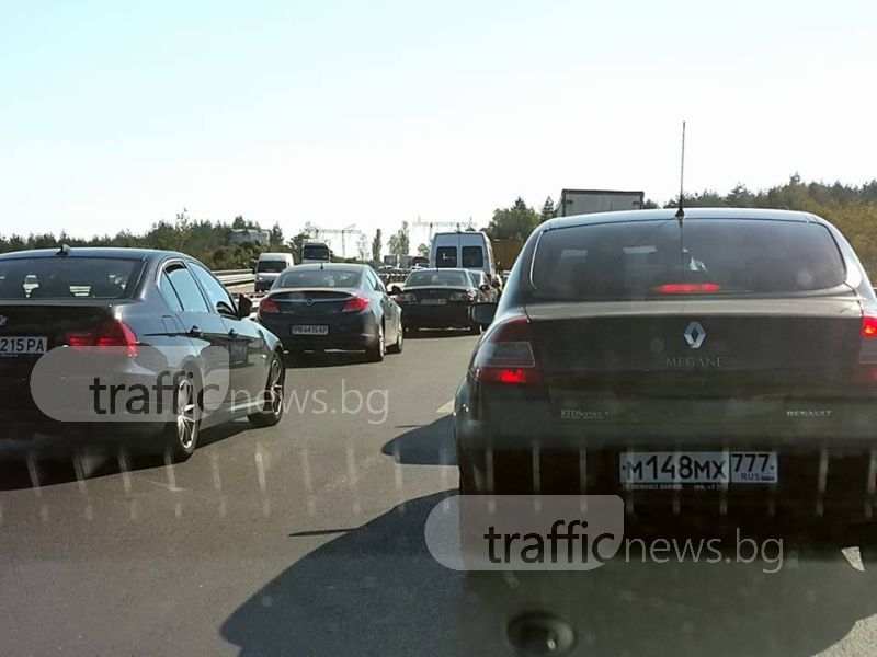 Страшна тапа по магистралата за Пловдив! Катастрофа блокира движението СНИМКИ