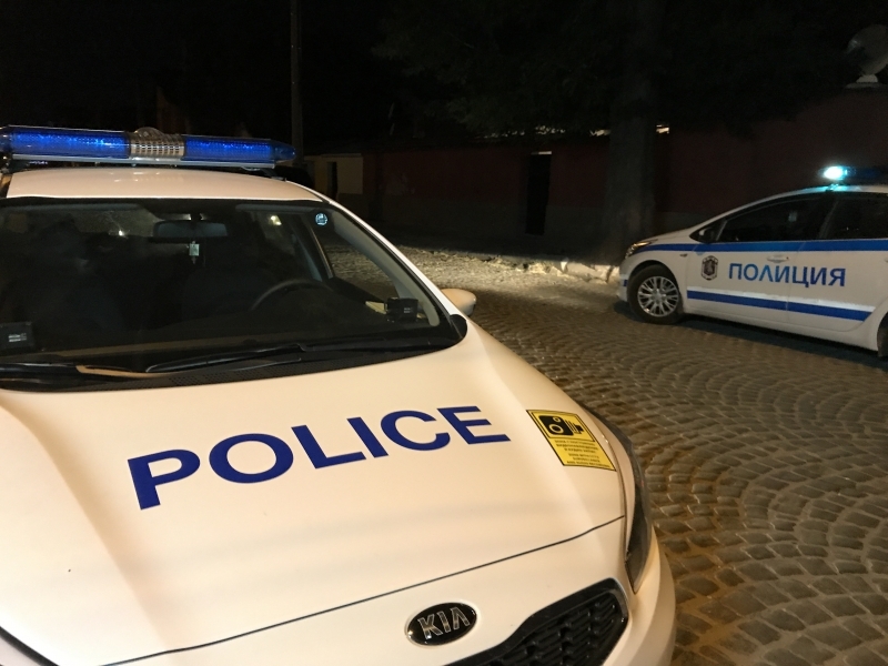 Студент към полицаи в Пловдив: “Тъпи ченгета, арестувайте ме! Не ми пука!“... Така и стана