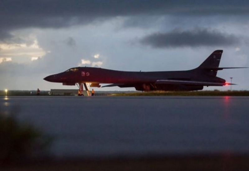 Бойни самолети на САЩ прелетяха край Северна Корея