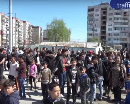 Ромки от Столипиново се жалват от свекървите си! Гонят ги, пък им точат сметките