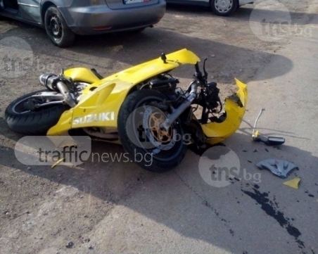 Моторист загина при катастрофа, спътникът му - с откъсната ръка и опасност за живота