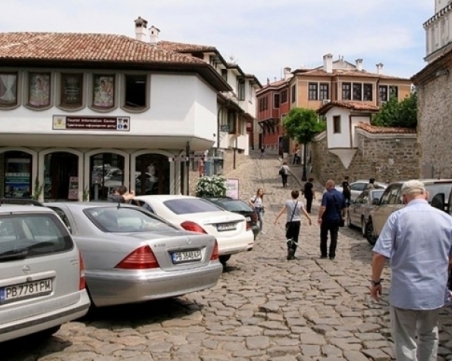 Стария град остана без вода днес, ремонт блокира и две улици