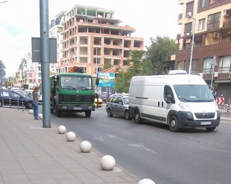 Верижна катастрофа блокира движението на ул.“Победа“ СНИМКА