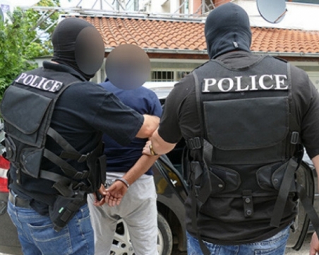 Масови арести! Спецпрокуратурата и ГДБОП заковаха банда мутри - рекетьори и изнасилвачи!