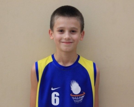 Академик Бултекс 99 събира средства за малък талант с коварна болест