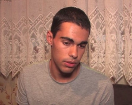 Петима младежи пребиха ученик в двора на гимназия