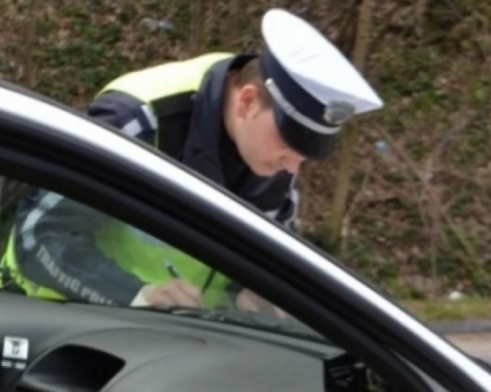 2 в 1: Пловдивчанин шпори по улиците на града без книжка и без номера