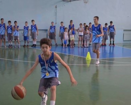 Академик приема първия турнир от Балканската купа при децата