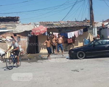 Започна бутането на незаконни постройки в Шекер махала СНИМКИ
