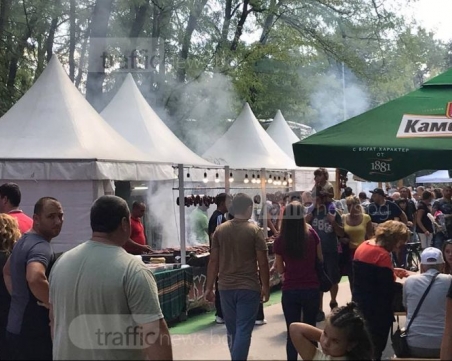 Концерт на открито огласява днес парк Лаута