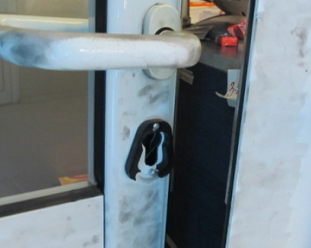 Двама тийнейджъри разбиха склад за бира във Велинград