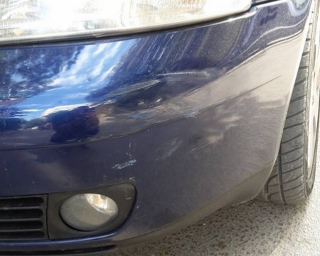 Шофьор за пример! Ожулиха кола, виновникът се извини с бележка СНИМКИ