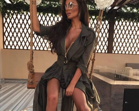 Николета пак се разголи, този път в Дубай СНИМКИ