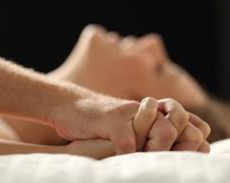 7 секс пози за случаите, когато ви мързи