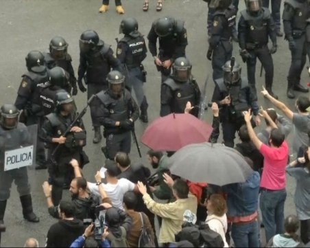 Отлагат Барса – Лас Паламс? Двата отбора чакат до последно