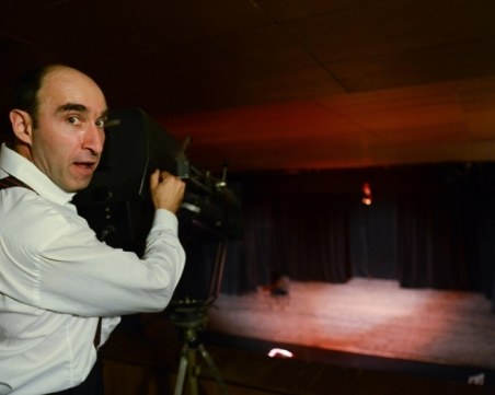 Световноизвестен мим разсмива пловдивчани днес