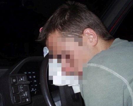 Пиян заспа зад волана насред булевард в Пловдив