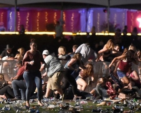 Съединените щати се намират в един омагьосан ден на масови стрелби