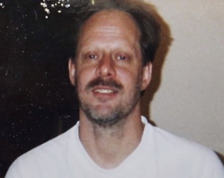 Стрелецът от Лас Вегас монтирал десетки камери, планирал атентата месеци наред