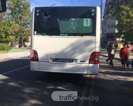 Надпревара за пътници! Два рейса катастрофираха след гонка в Кючука СНИМКИ
