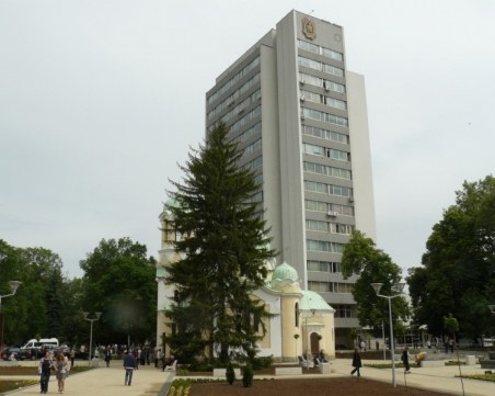 Община Перник е във фалит, дължи над 30 млн. лева