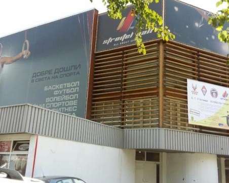 Предават волейболния турнир в зала Строител на живо във Фейсбук