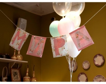 Розово парти за първият рожден ден на дъщеричката на фолк дивата Емилия СНИМКИ