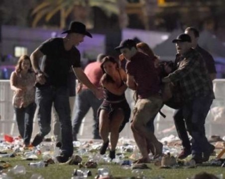 Версия: Стрелецът от Лас Вегас е планирал и бомбен атентат