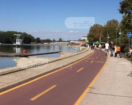 Забравете автомобилите днес! Да се разходим заедно на Гребната СНИМКИ