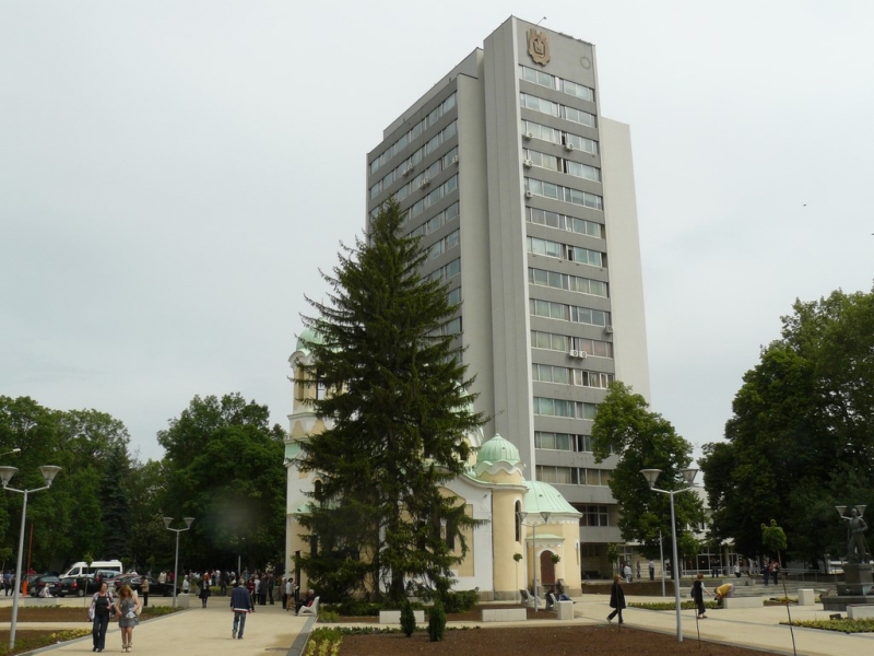 Община Перник е във фалит, дължи над 30 млн. лева