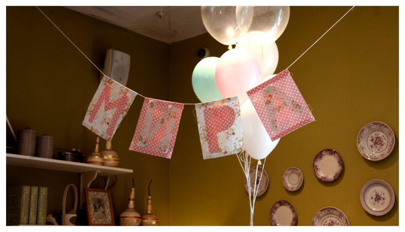 Розово парти за първият рожден ден на дъщеричката на фолк дивата Емилия СНИМКИ